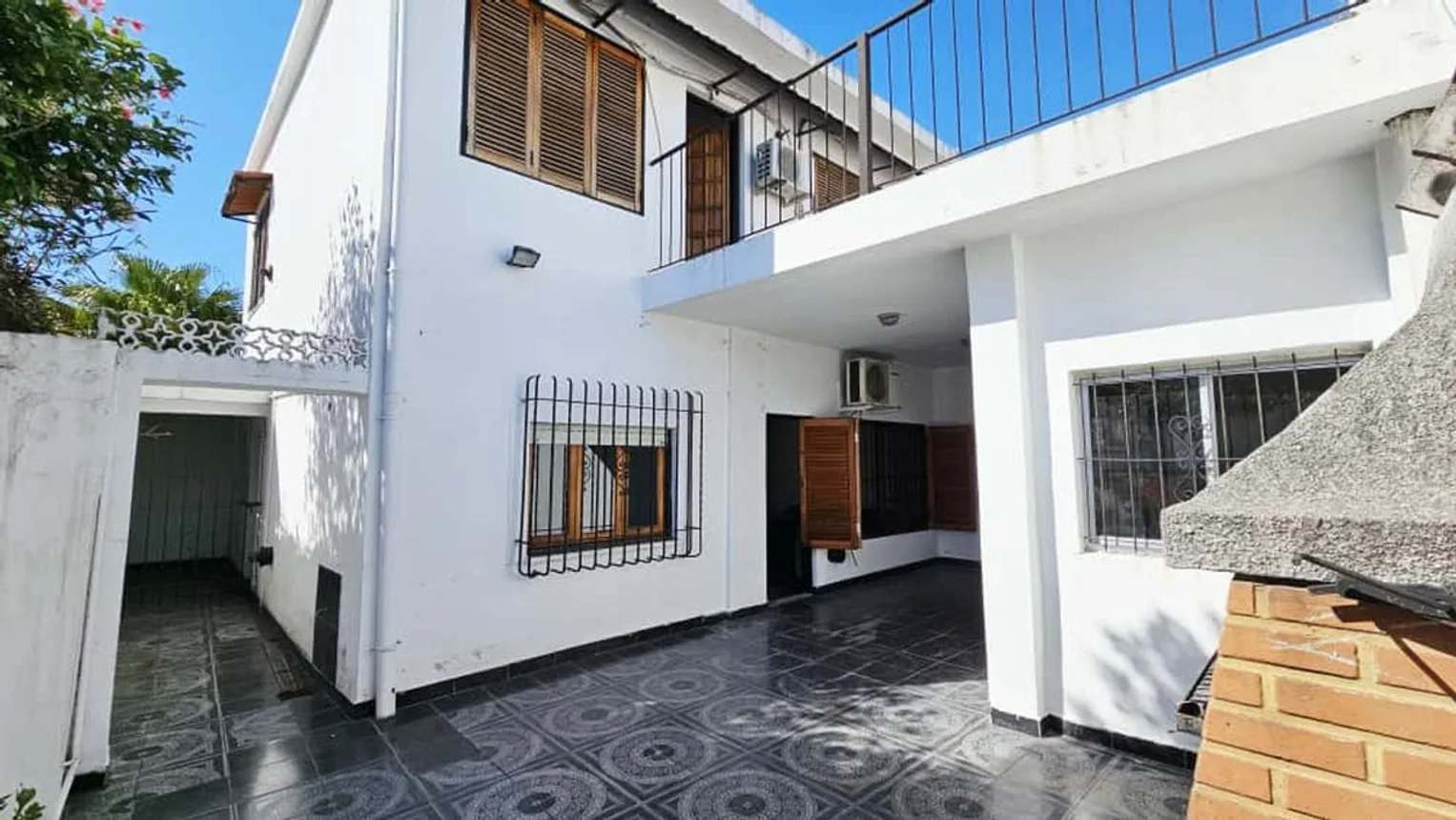 PH de 5 ambientes en venta en Lanús Este, Concepción Arenal 2100
