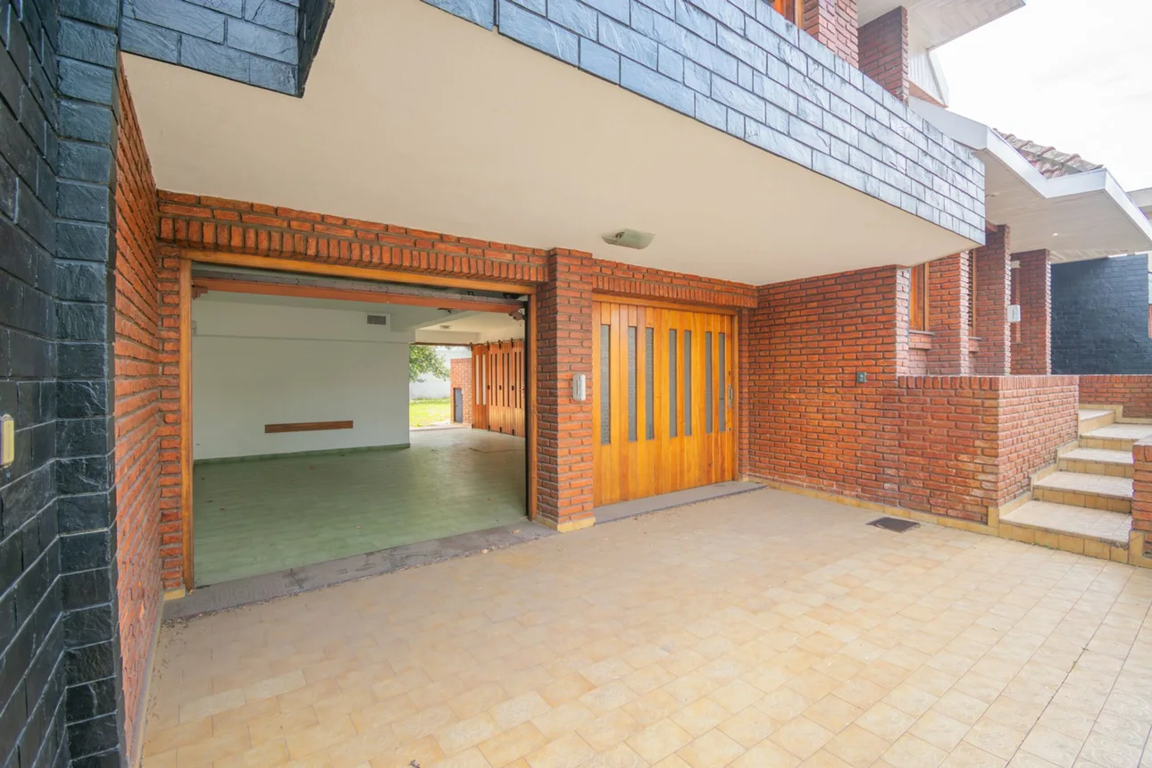 Casa de 7 ambientes en venta en Monte Grande, Parish Robertson 300, foto 3