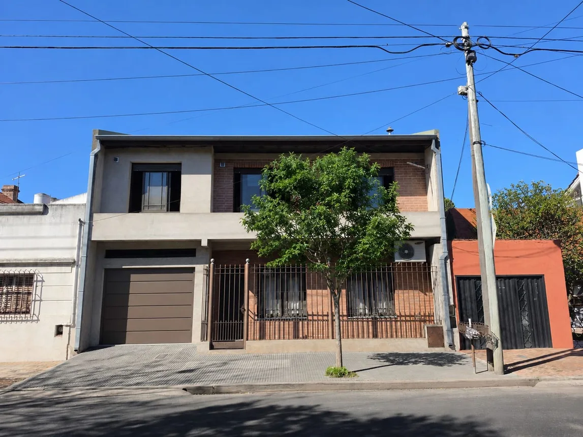 Casa de 3 ambientes en venta en Lanús Este, Ferre 2200