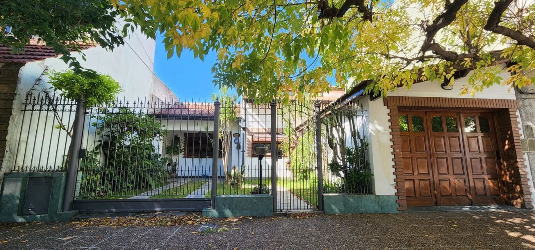 Casa de 3 ambientes en venta en Remedios de Escalada, General Machaín 3700