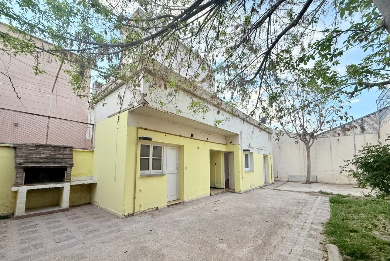 Casa de 5 ambientes en venta en Mendoza, Rondeau 300, foto 2