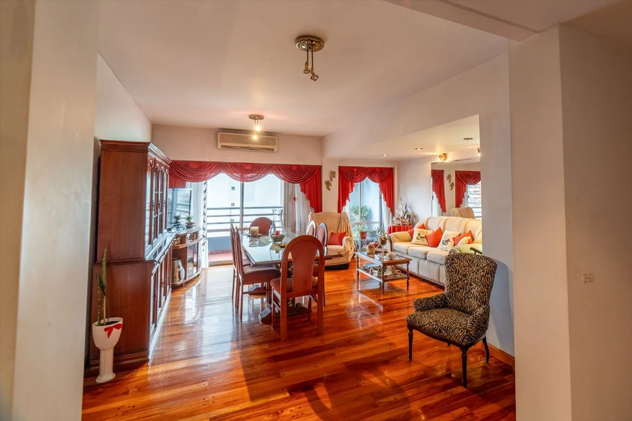 Departamento de 4 ambientes en venta en Quilmes, Alvear 800