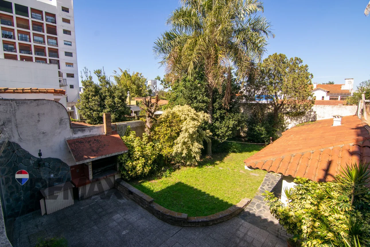 Casa en venta en Ramos Mejía, foto 2