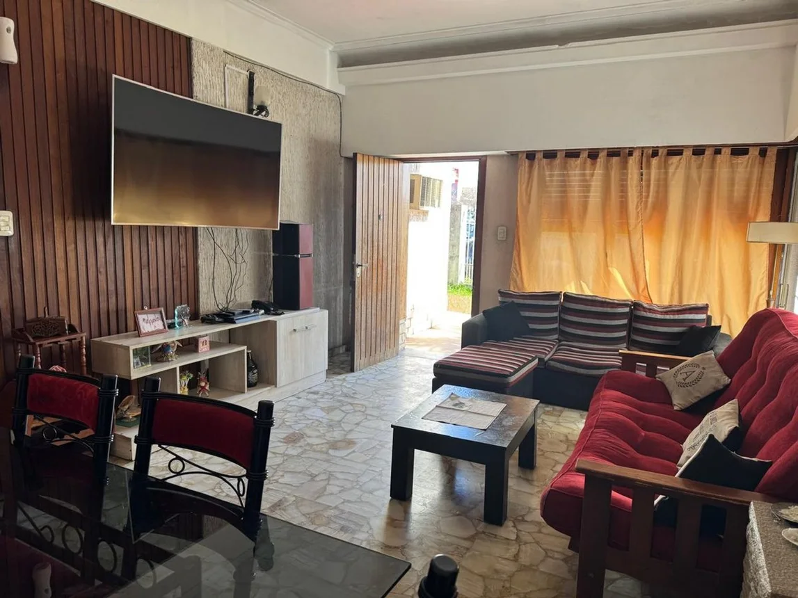 Casa de 5 ambientes en venta en Florencio Varela, Dardo Rocha 0