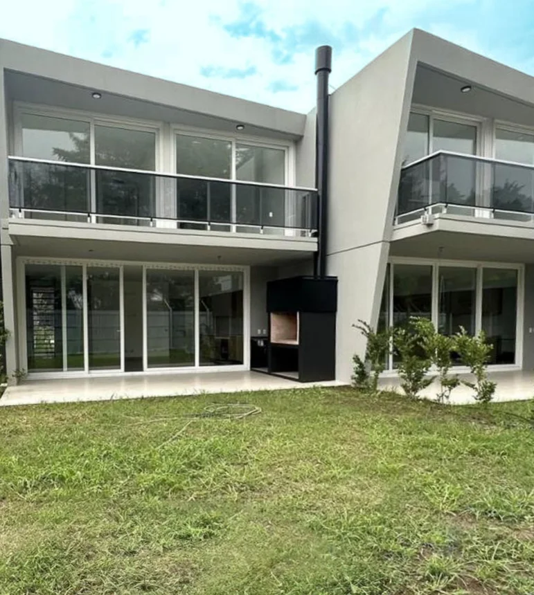 Casa dúplex en venta en Pilar, foto 4