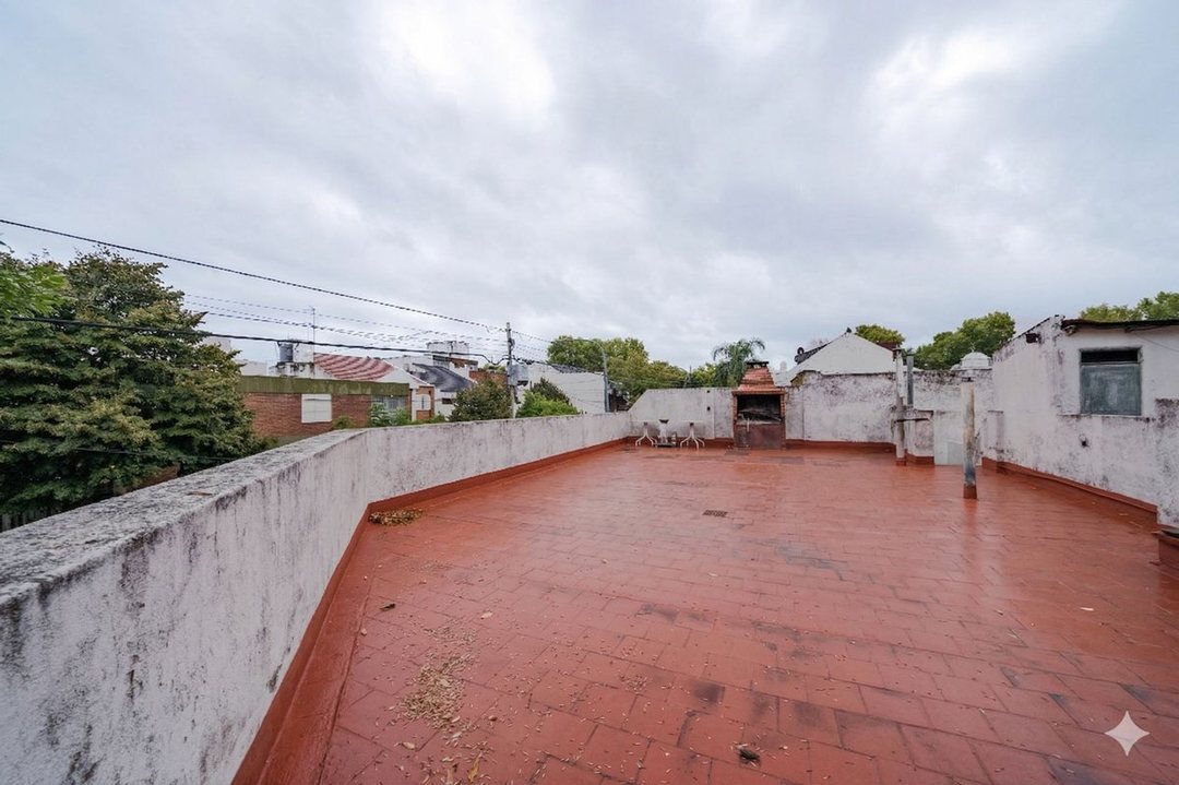 VENTA CASA 4 AMBIENTES VERSALLES