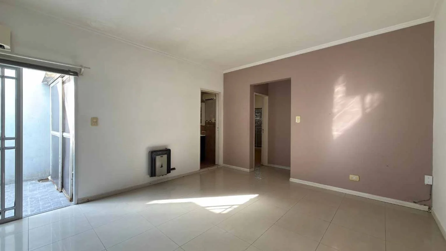 Departamento de 3 ambientes en venta en Banfield, Avenida Santa Fe 1700, foto 2