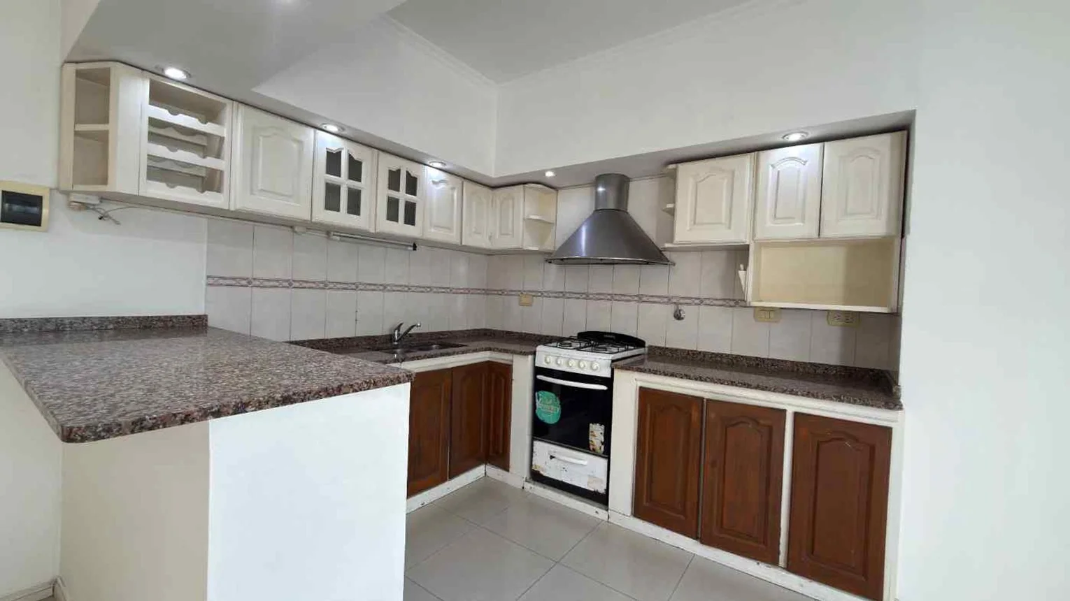 Departamento de 3 ambientes en venta en Banfield, Avenida Santa Fe 1700, foto 3