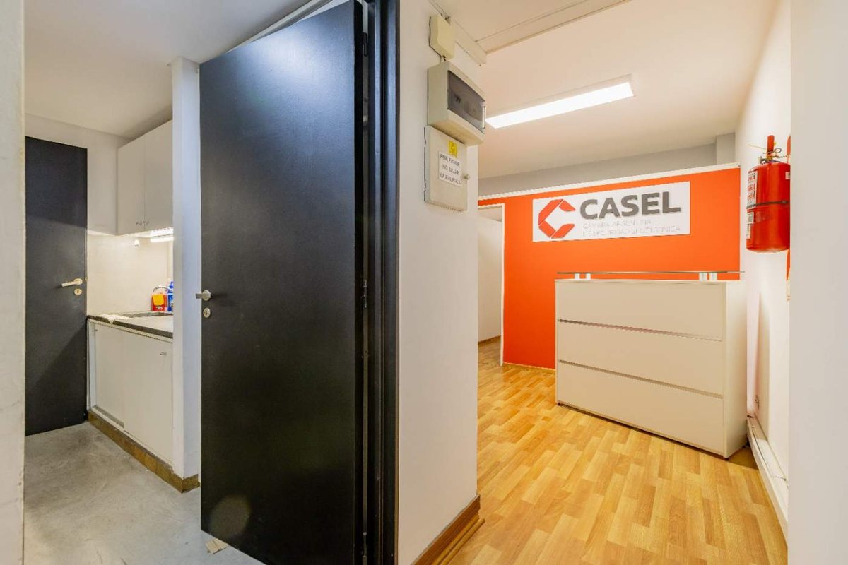 Foto 5 — VENTA Oficina 174m² Montserrat luminosa