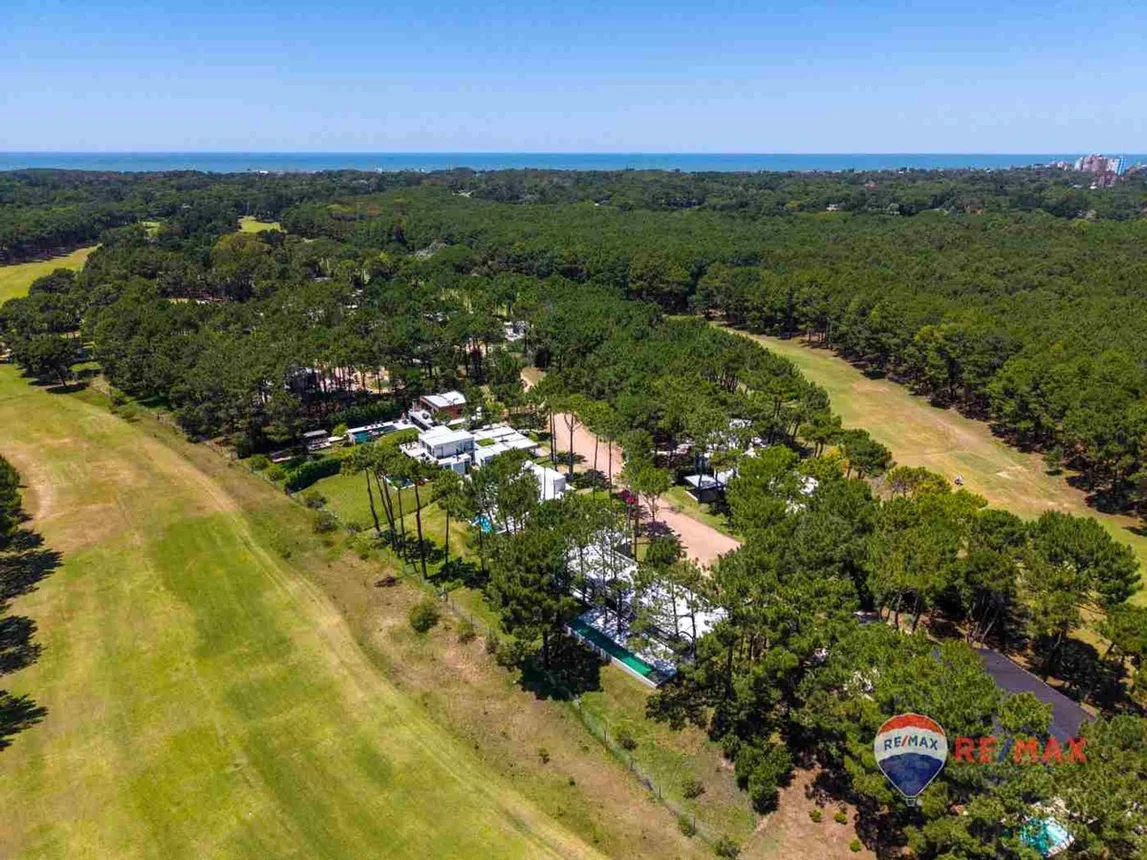 Casa en venta en Pinamar, foto 2