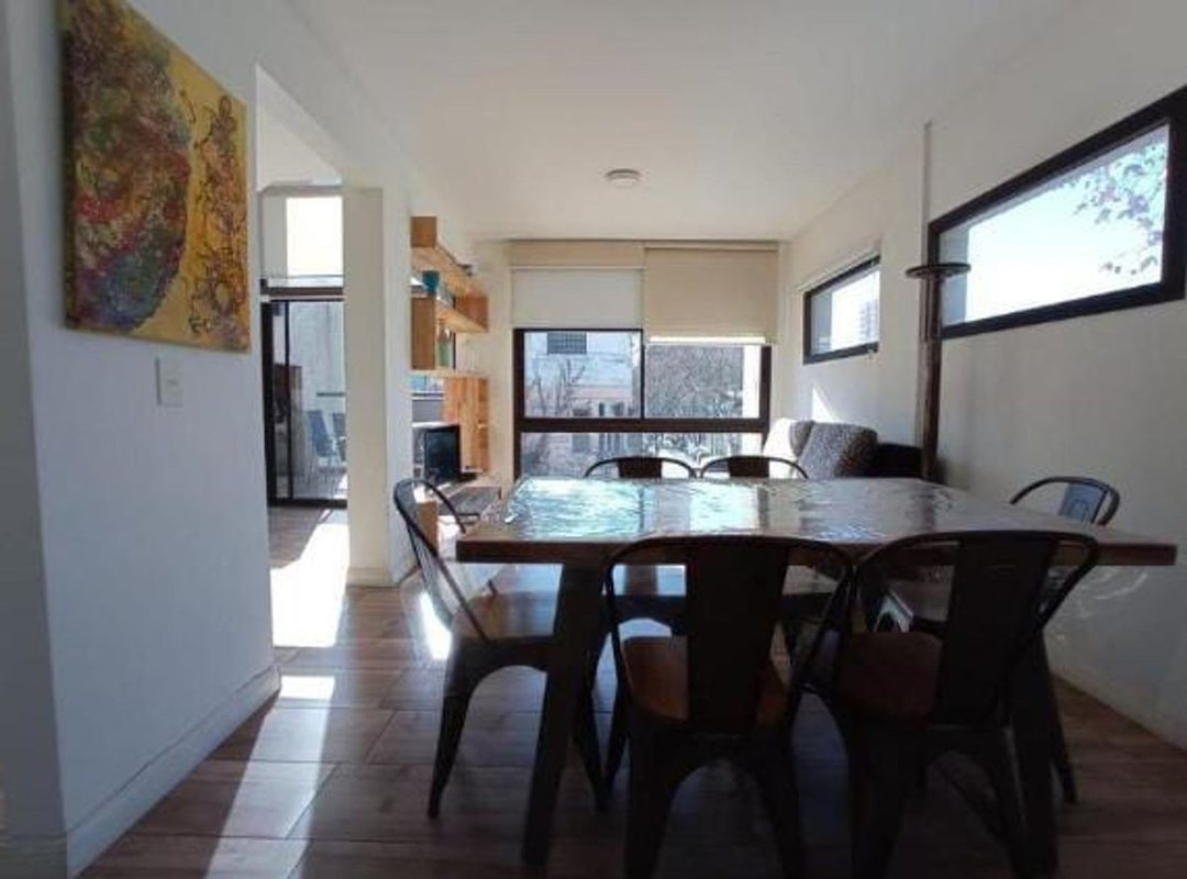 Dúplex con balcón terraza cochera y baulera