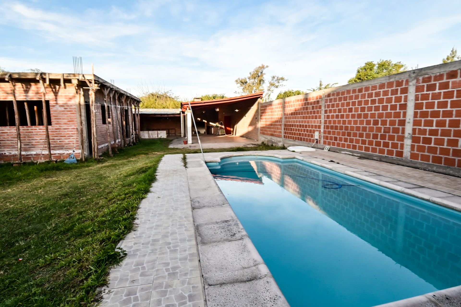 VENTA CASA C/PILETA ZONA SAN LUIS APTA CREDITO - foto 2