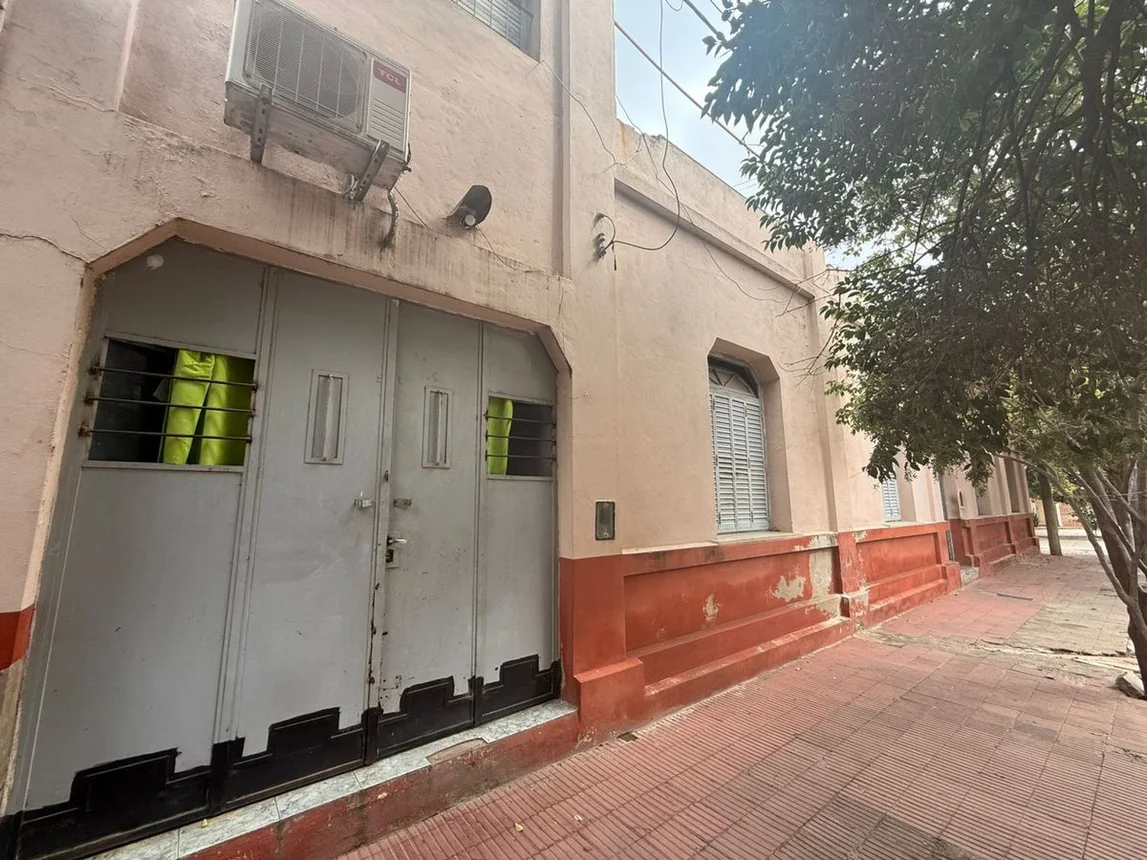 Casa 7 habitaciones y 3 monoambientes gral bustos, foto 4