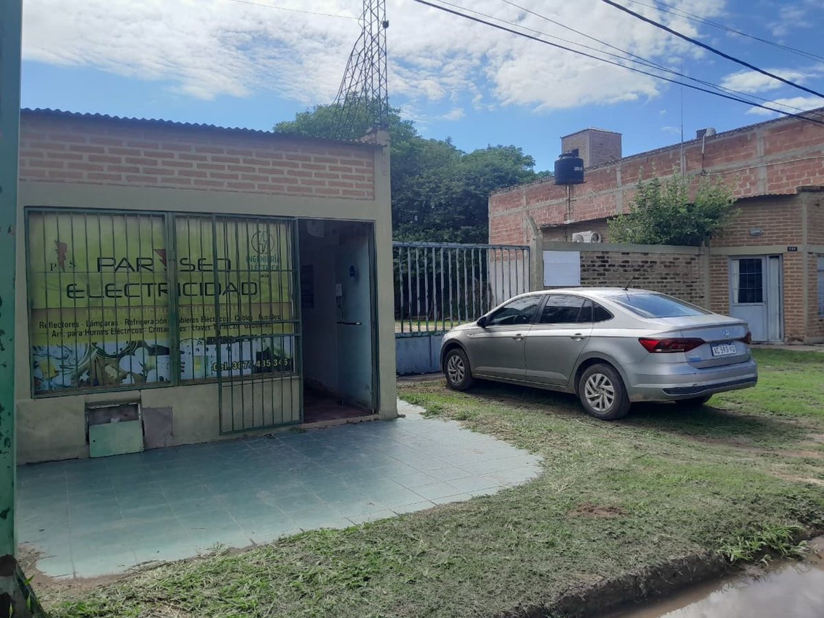 LOCAL - OFICINA COMERCIAL Y DEPOSITOS - foto 2