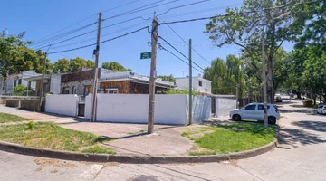 VENTA DE CASA EN PRADO DE 2 DORMITORIO PATIO Y GGE