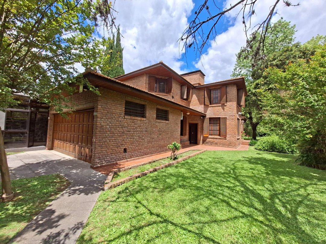 VENTA CASA 5 AMB C/PISCINA QUINCHO PARQUE DEL VISO