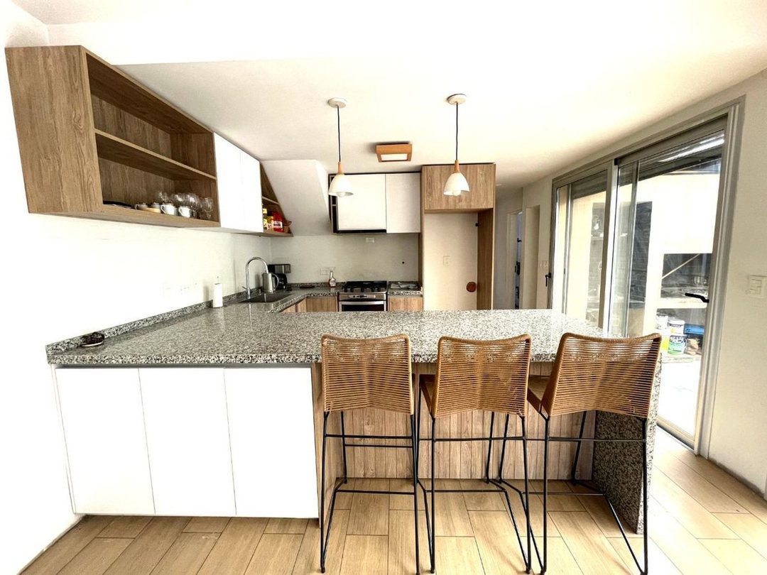 CASA EN VENTA 5 AMB Barrio Cerrado Paso del Rey