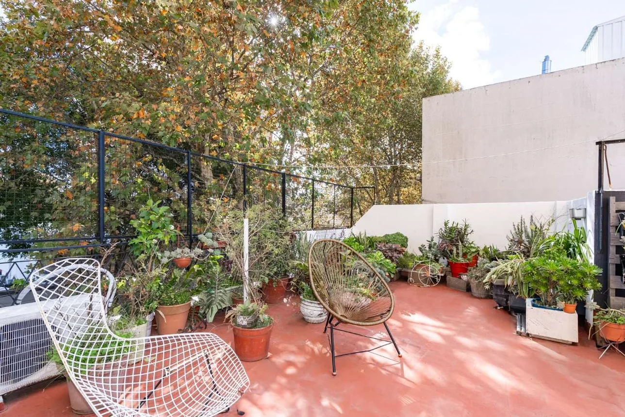 Casa dúplex de 4 ambientes en venta en Villa del Parque, Nazarre 3400