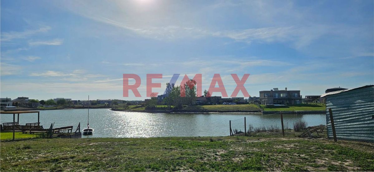 Venta lote a laguna Barrio San Sebastián área 6