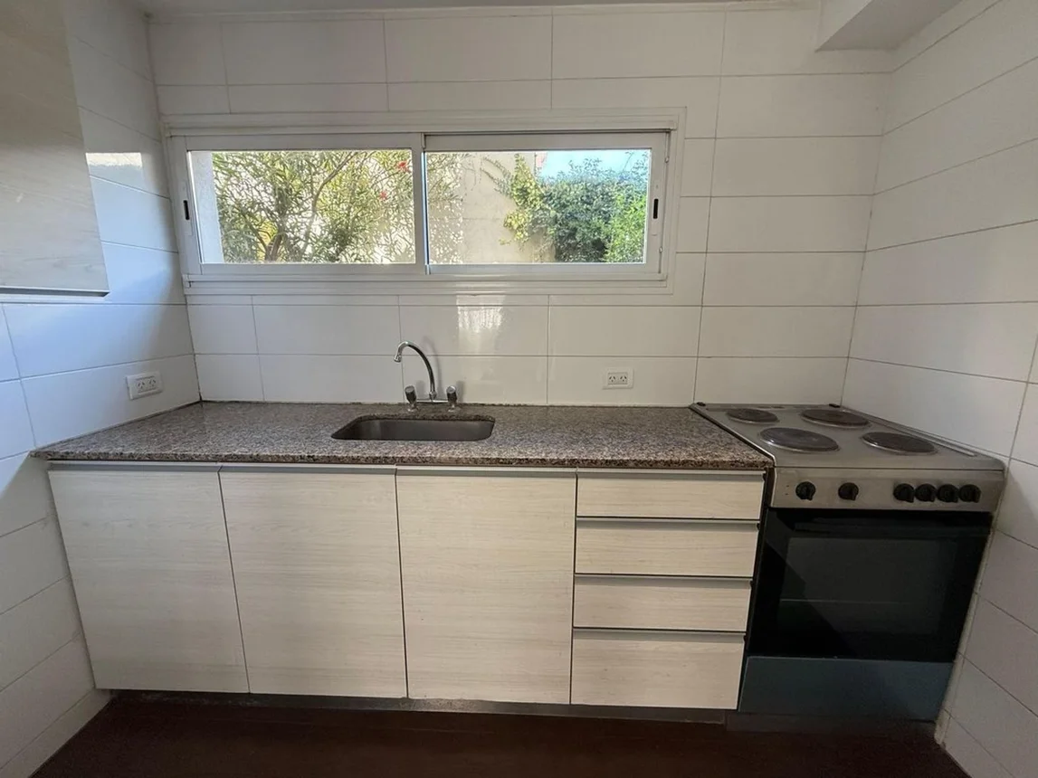 Casa dúplex de 3 ambientes en alquiler en Mar del Plata, Pringles 600, foto 3