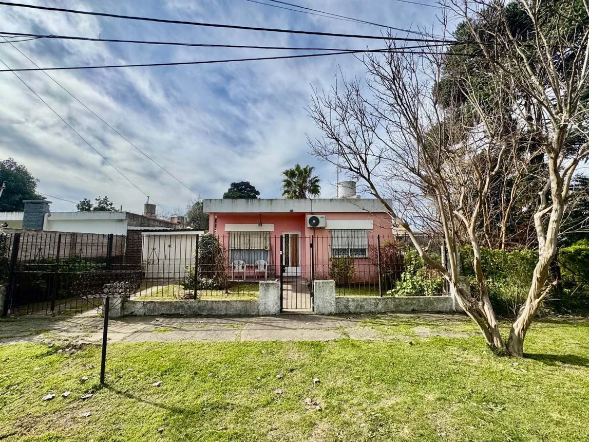 Casa de 3 ambientes en venta en Hurlingham, Andrés Arguibel 2700