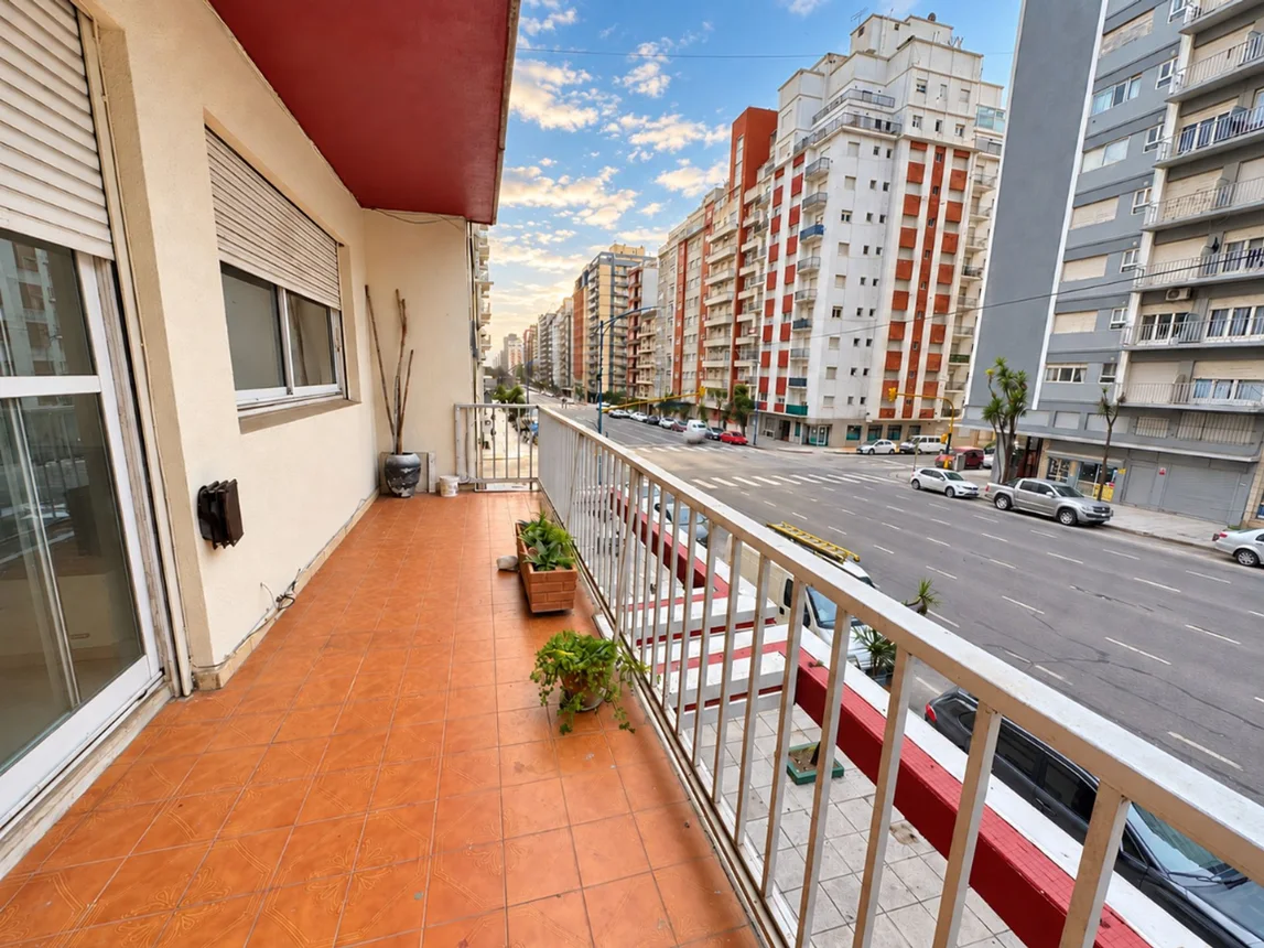 Departamento de 5 ambientes en venta en Mar del Plata, Avenida Colón 1400