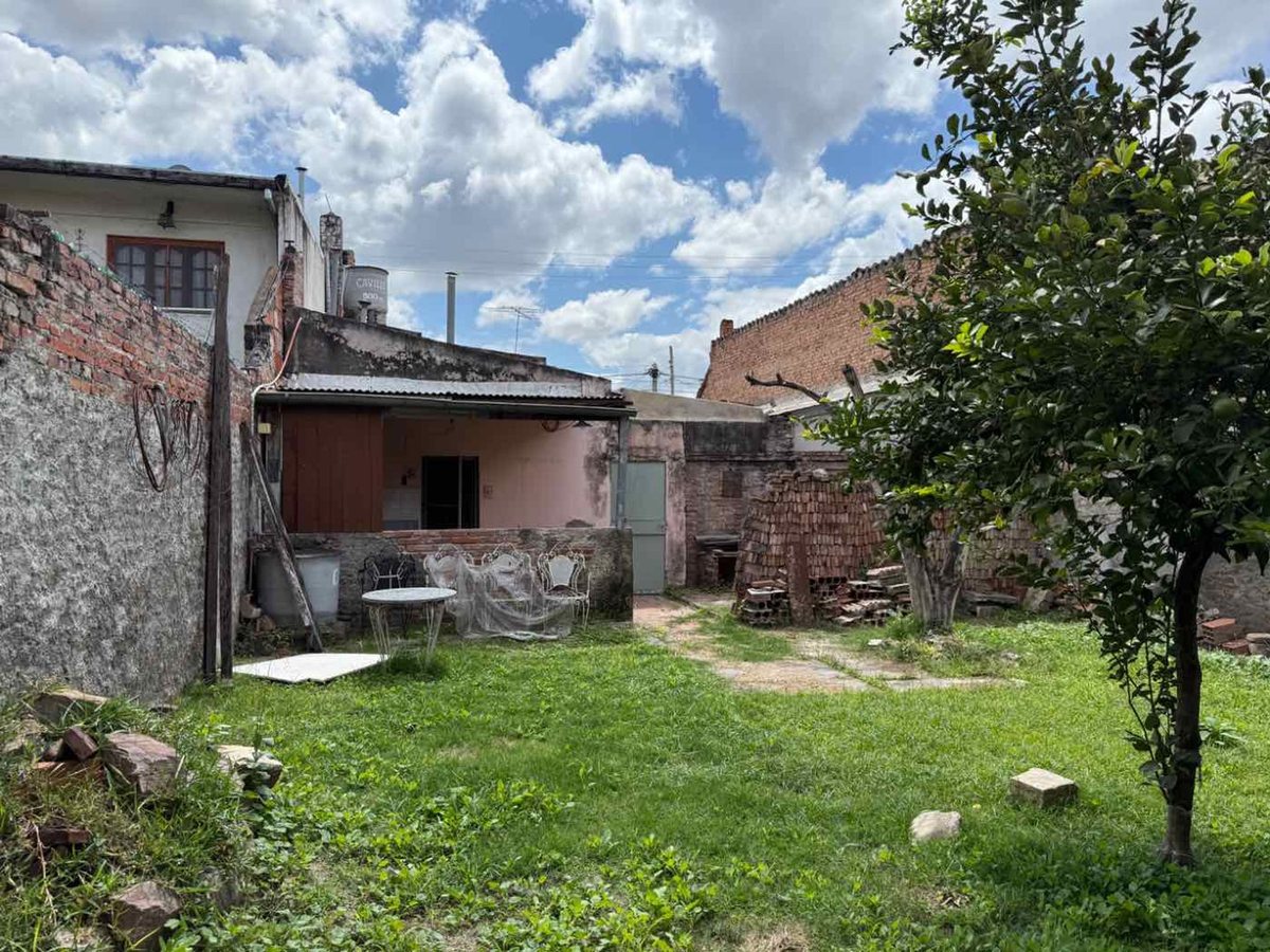 CASA 2 DORMITORIOS VENTA ZONA MACROCENTRO 300M2 - foto 14