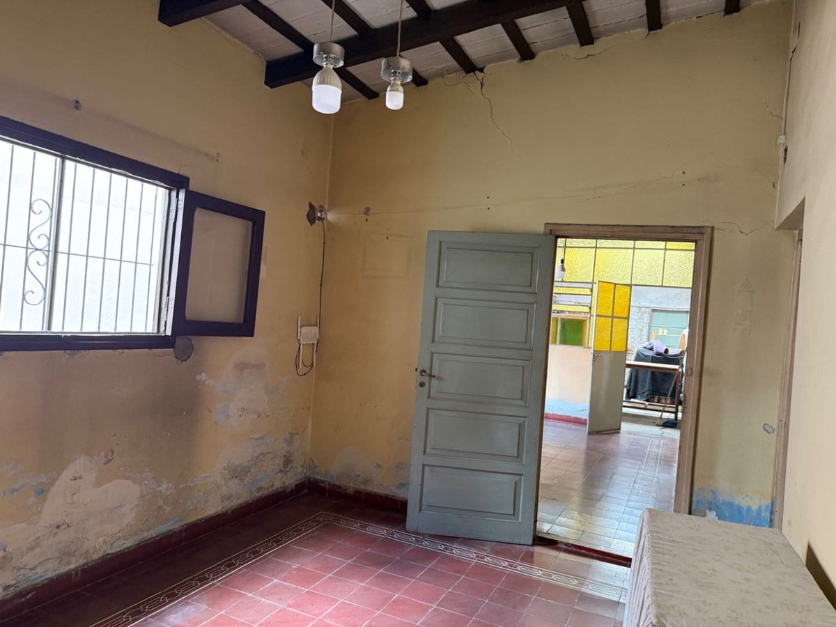 CASA 2 DORMITORIOS VENTA ZONA MACROCENTRO 300M2 - foto 8