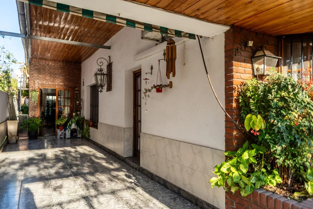 Casa de 3 ambientes en venta en Bernal Oeste, Los Andes 1000, foto 2