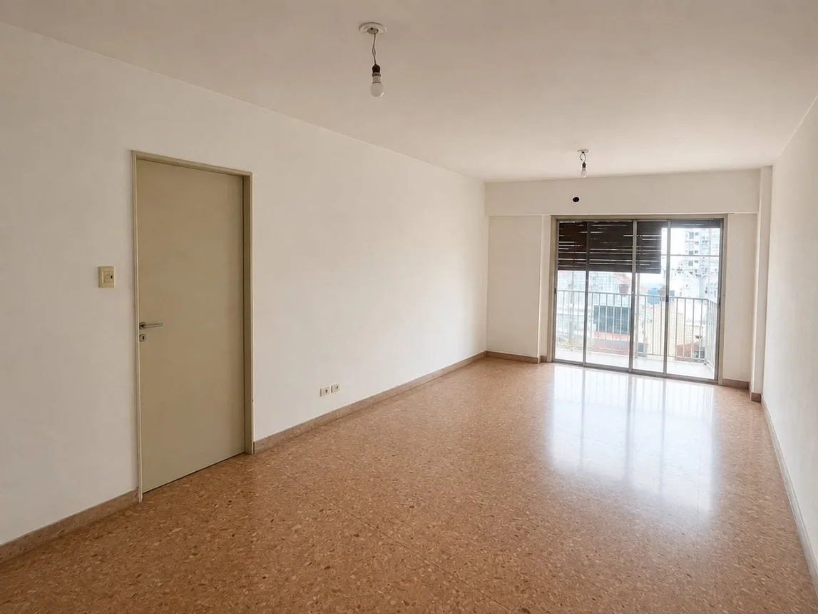 Departamento de 4 ambientes en venta en Avellaneda, Avenida Mitre 600