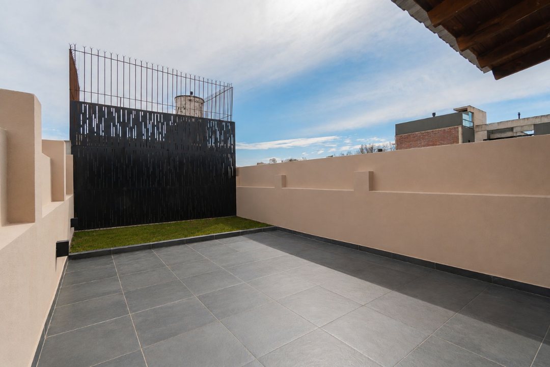 PH EN VENTA EN CABALLITO, 3 AMBIENTES REFACCIONADO