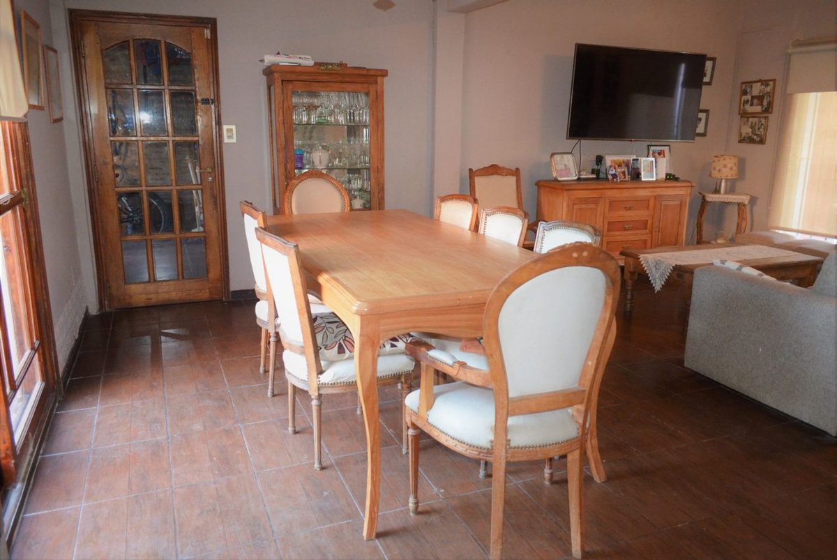ALQUILER CASA 5 AMBIENTES EN LONGCHAMPS PILETA
