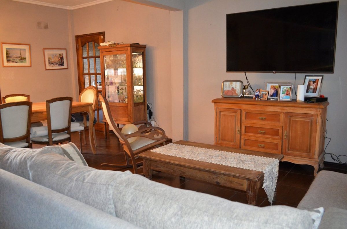 Foto 5 — ALQUILER CASA 5 AMBIENTES EN LONGCHAMPS PILETA