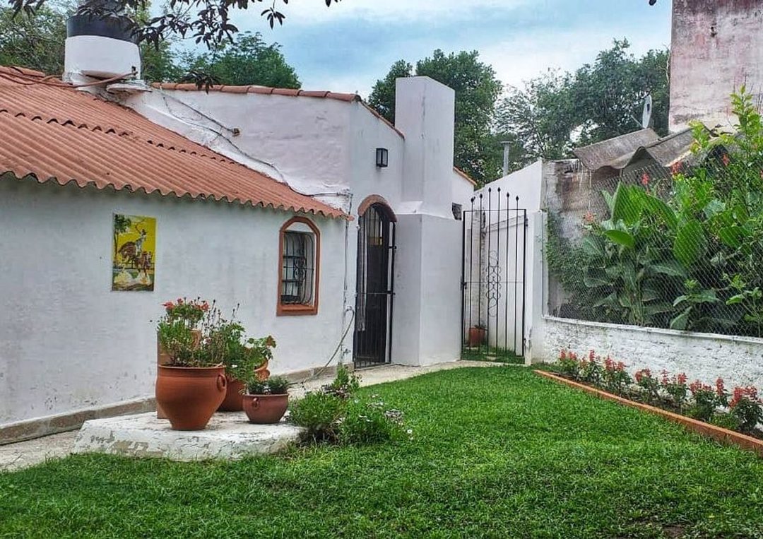 OPORTUNIDAD: TRES CASAS EN VENTA EN MENDIOLAZA