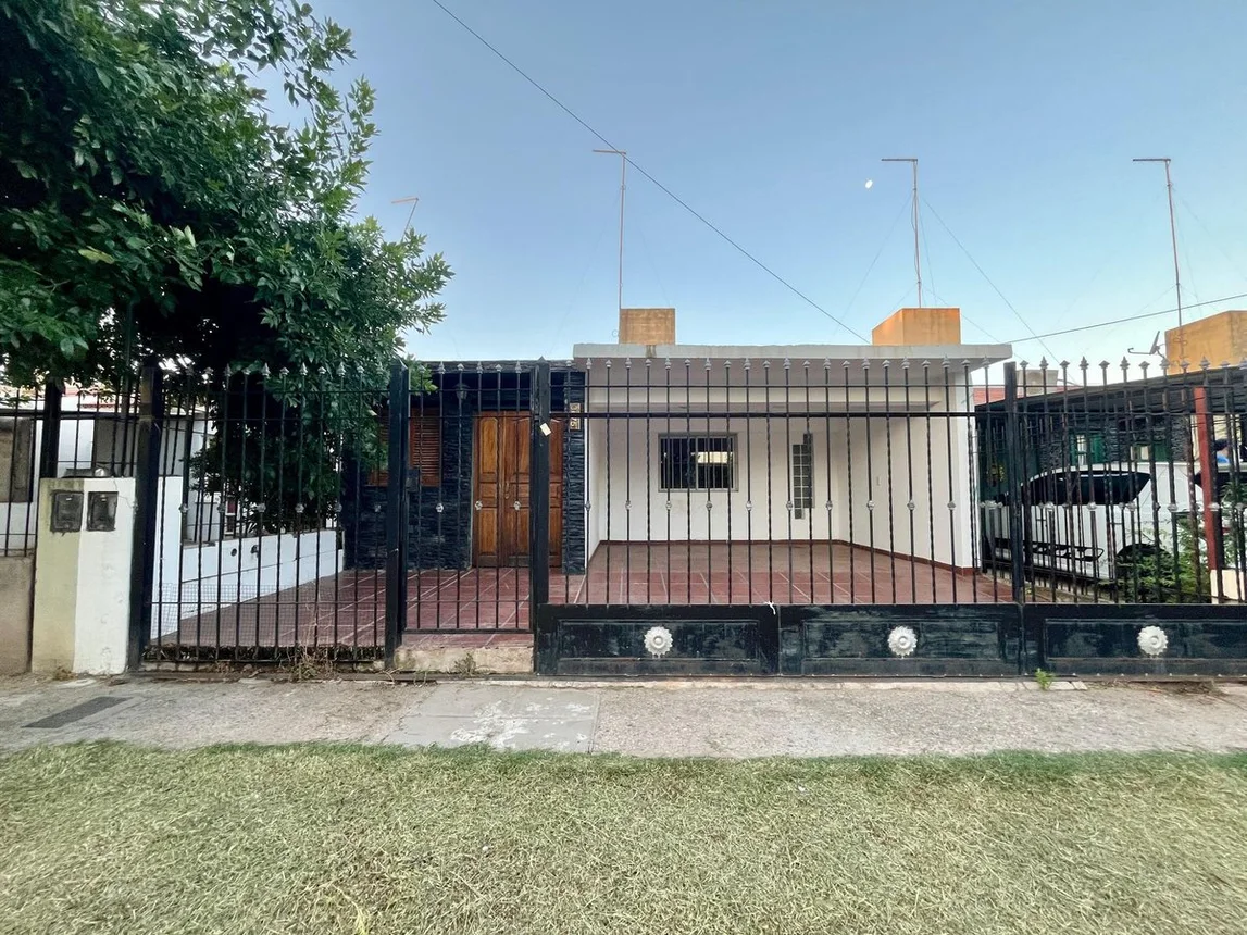 Casa de 3 ambientes en venta en Córdoba, Ricardo López Cabrera 3400