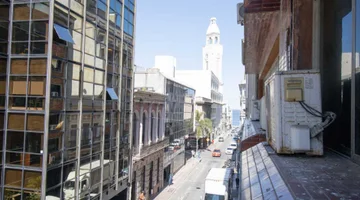 ALQUILER OFICINA EN CIUDAD VIEJA