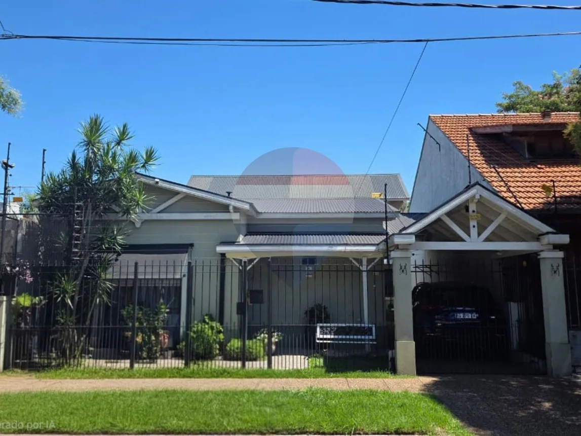 Casa de 6 ambientes en venta en Bernal Este, Chiclana 300, foto 2