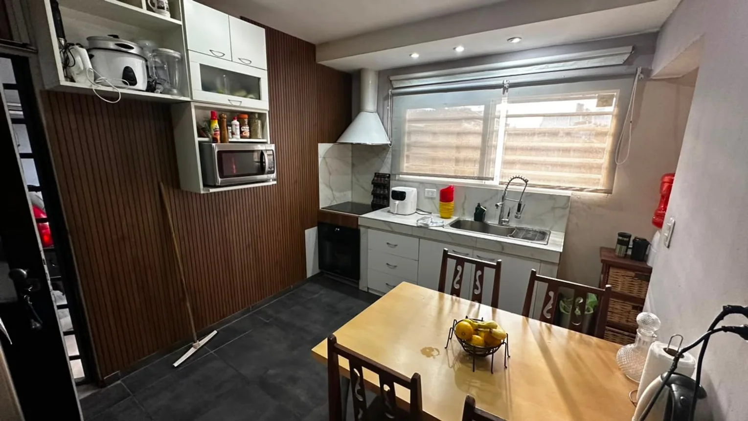 Casa de 4 ambientes en venta en Tristán Suárez, Solís 200, foto 2