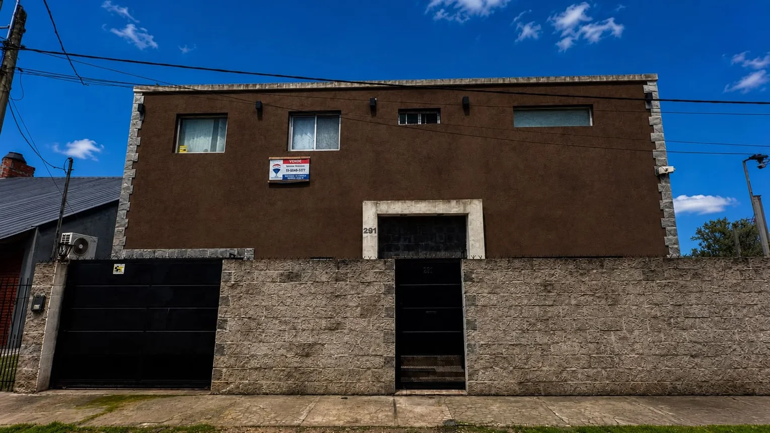 Casa de 4 ambientes en venta en Tristán Suárez, Solís 200