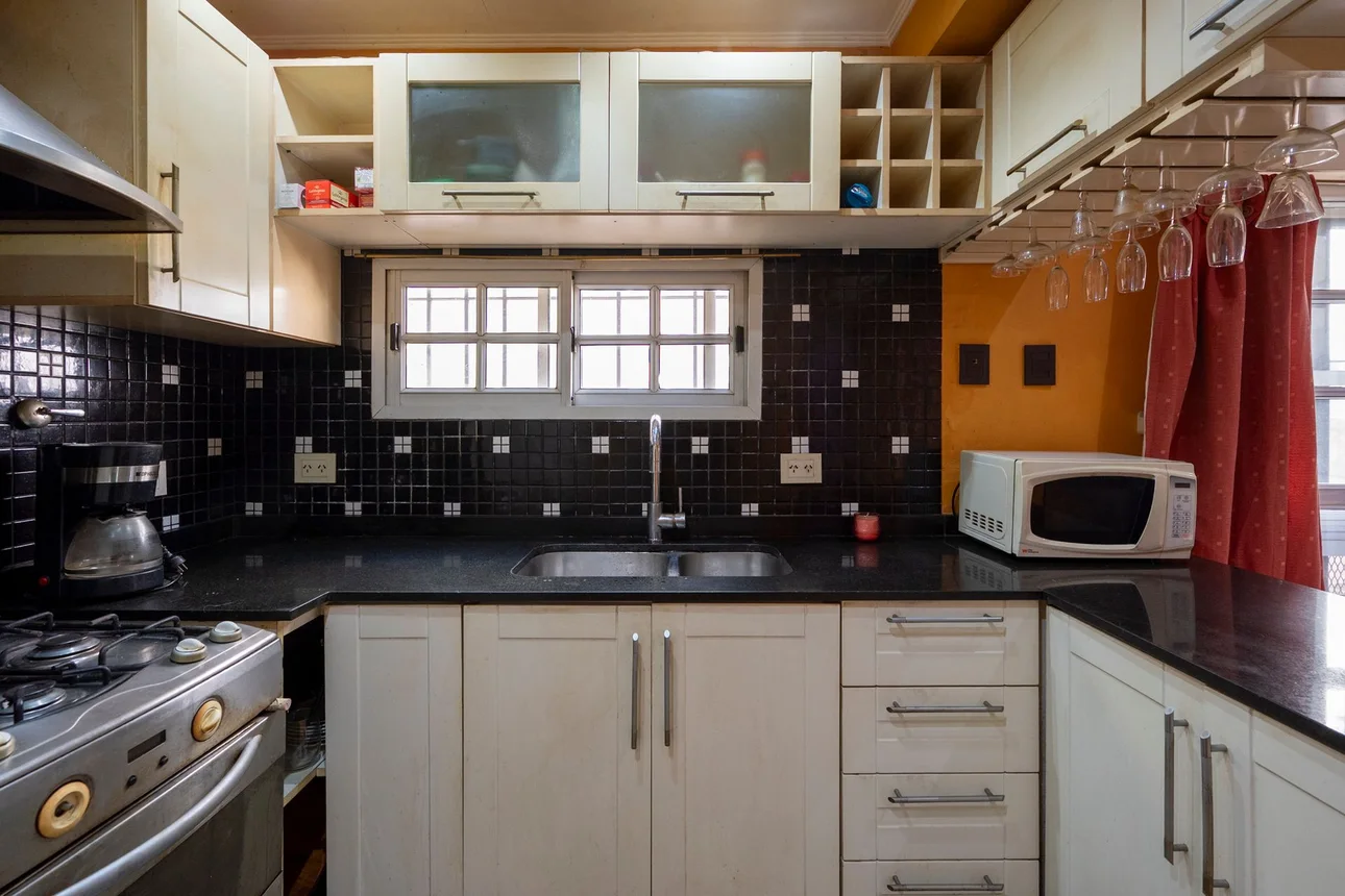 Casa de 4 ambientes en venta en Nueva Pompeya, Mom 3300