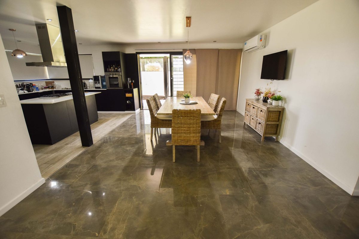 Foto 6 — VENTA CASA EN IBARLUCEA CON PILETA COCHERA QUINCHO