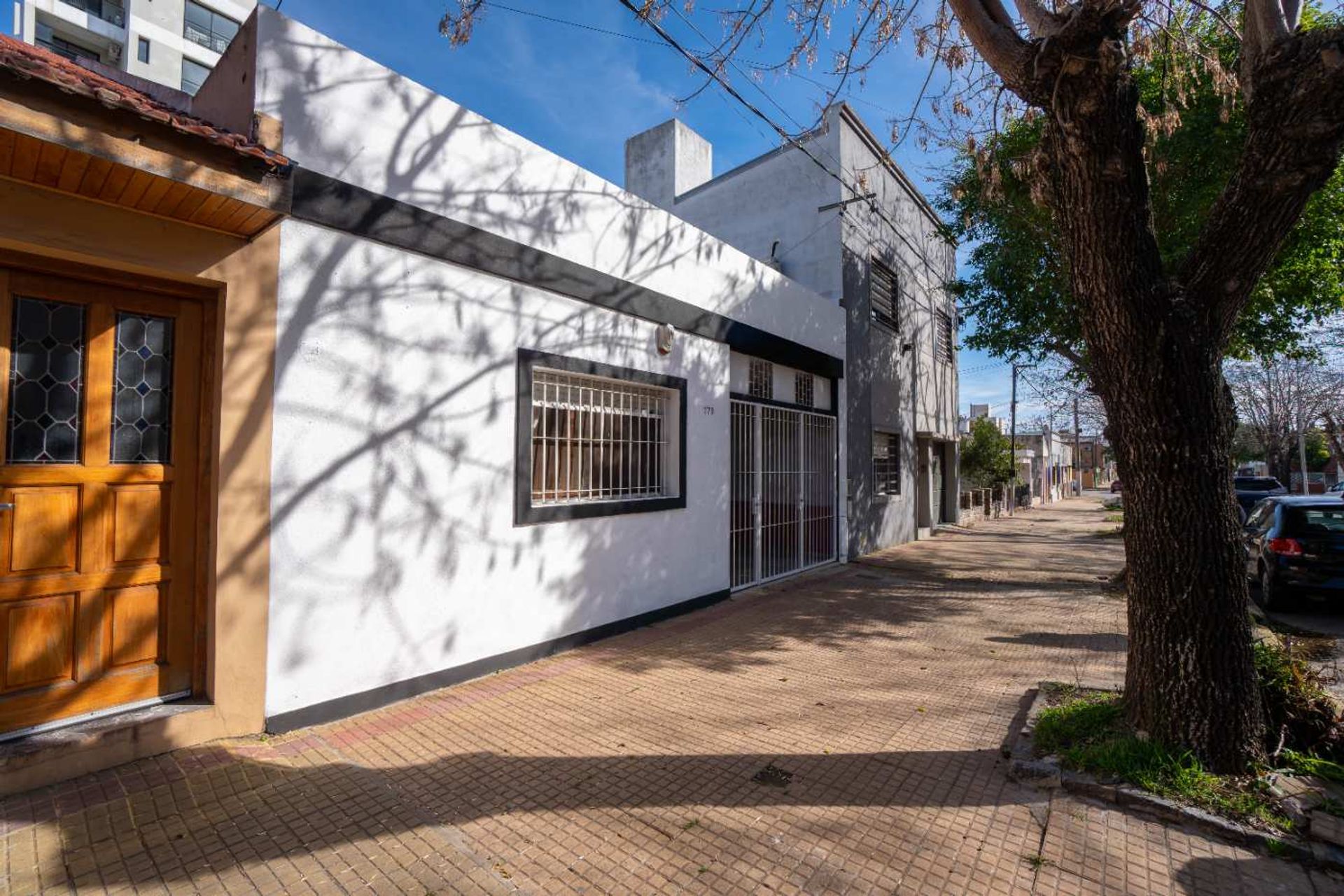 CASA EN VENTA LA PLATA 3 DORMITORIOS INVERSOR