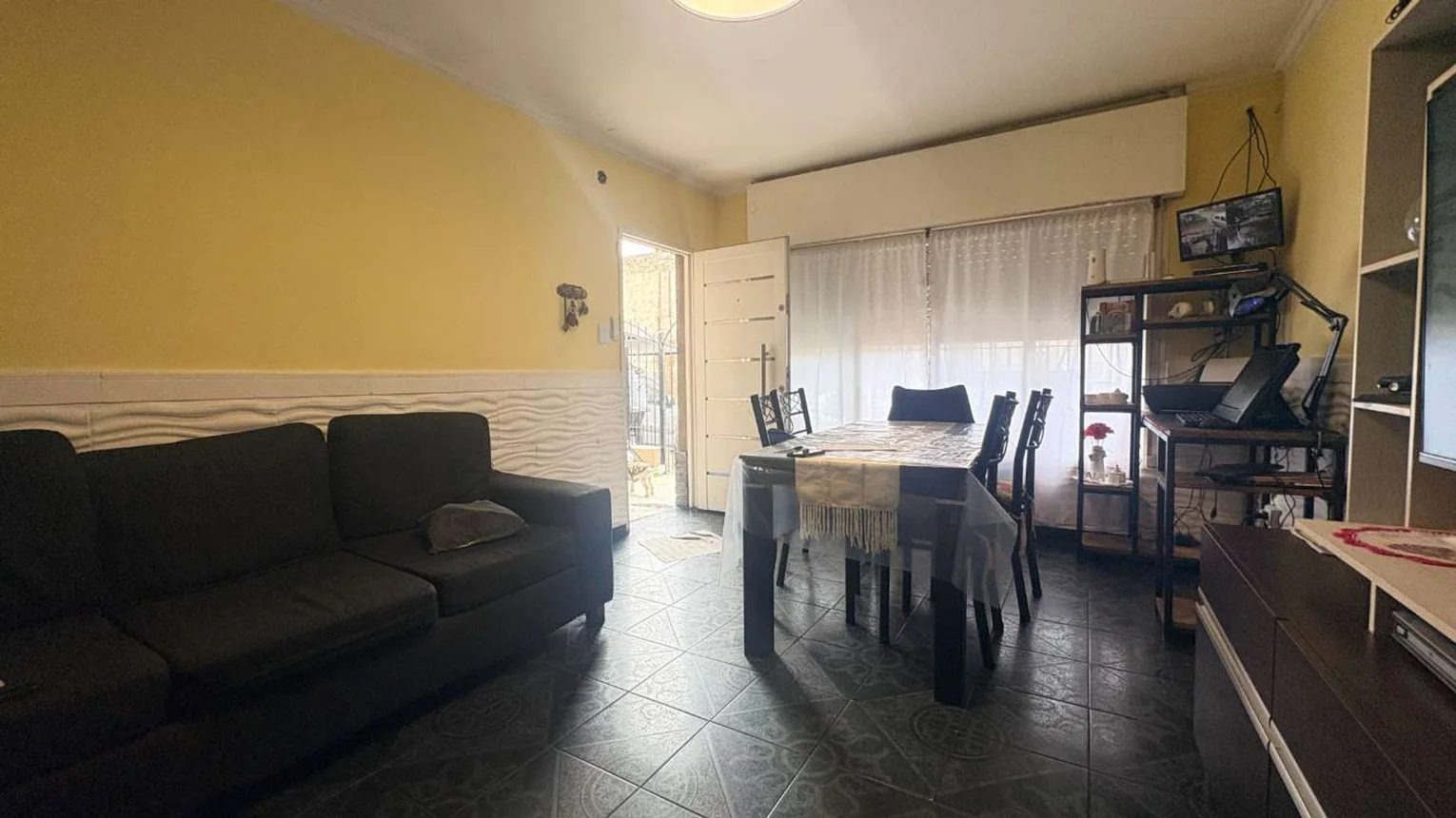 Casa en venta en Castelar, foto 2