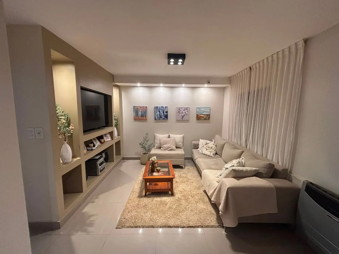 Casa de 7 ambientes en venta en San Miguel de Tucumán, Colombia 3100