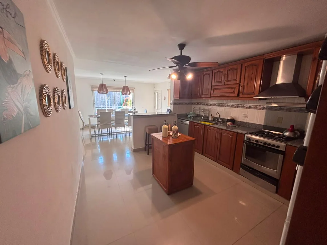 Casa de 7 ambientes en venta en San Miguel de Tucumán, Colombia 3100, foto 4