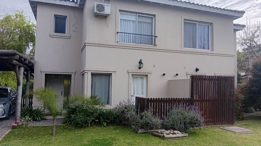 Casa en venta 4 ambientes en Champagnat 1600, La Candela, Villa Rosa ...