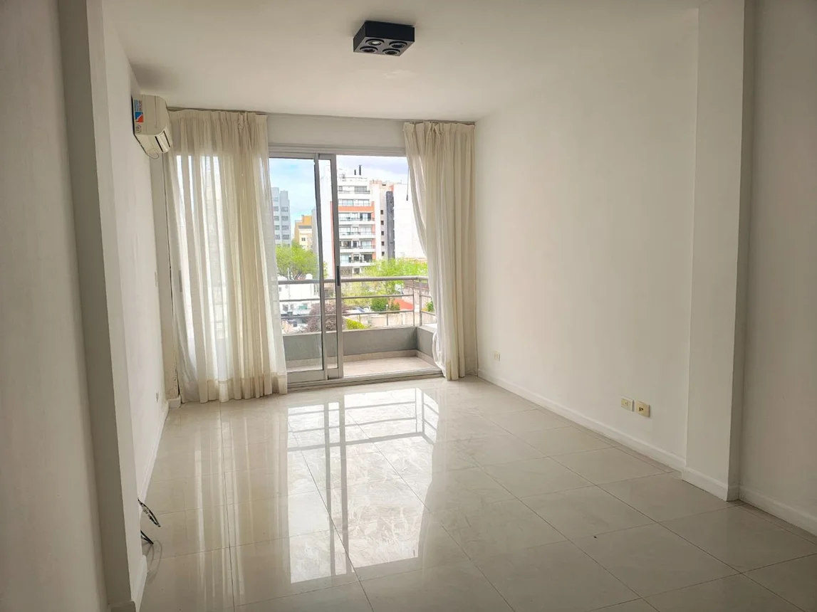 Departamento en alquiler en Villa del Parque, Avenida San Martín 4400