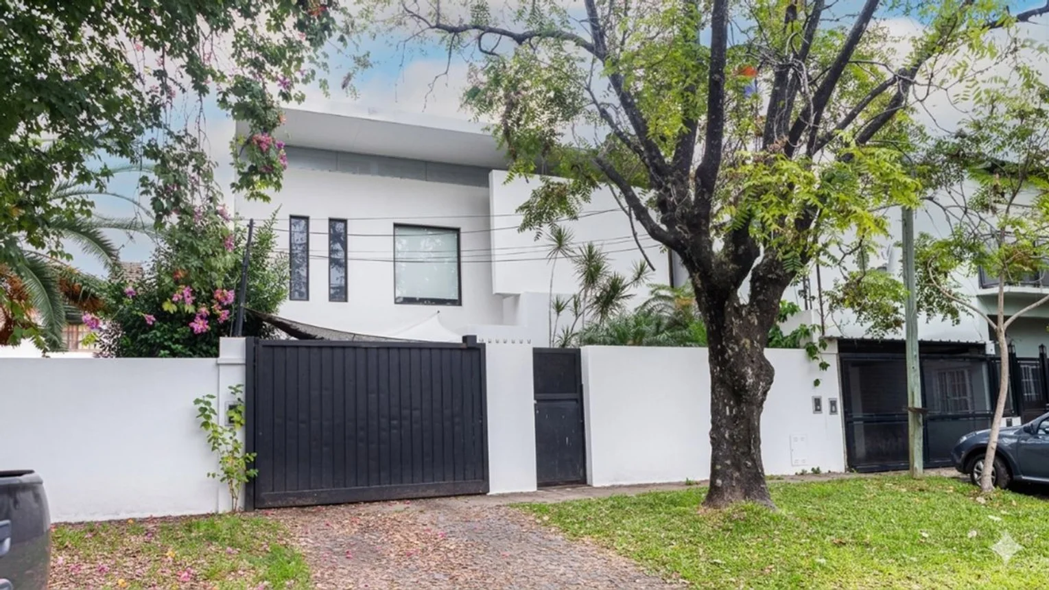 Casa en venta en Don Torcuato, foto 2