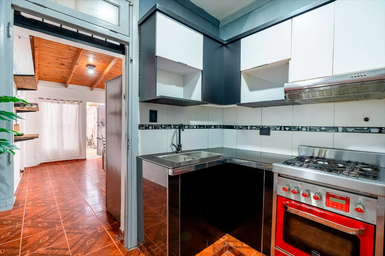 Casa de 4 ambientes en venta en Bernal Oeste, Bermejo 600, foto 2