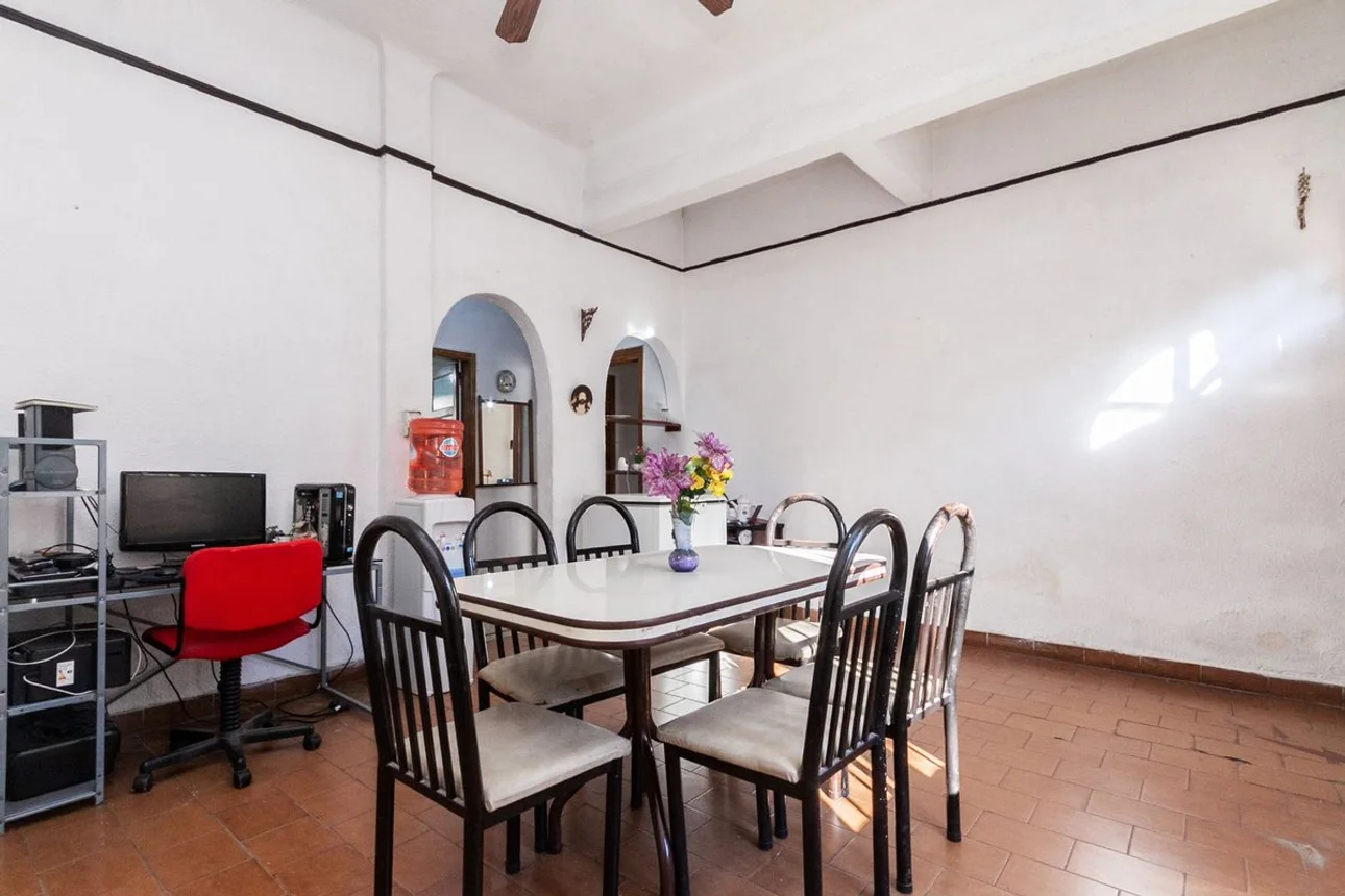 Casa en venta en Banfield, foto 2